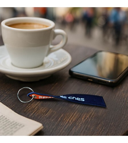 Porte-clés bicolore CNES "Remove...